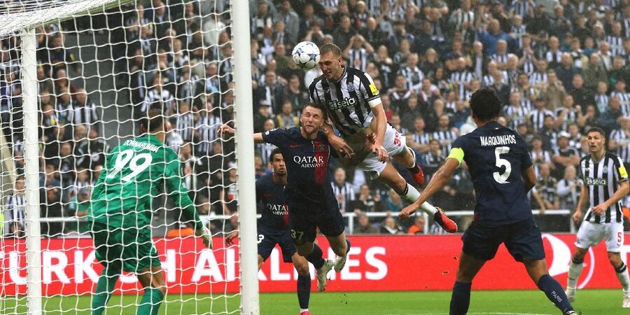 Gol Newcastle ke gawang PSG
