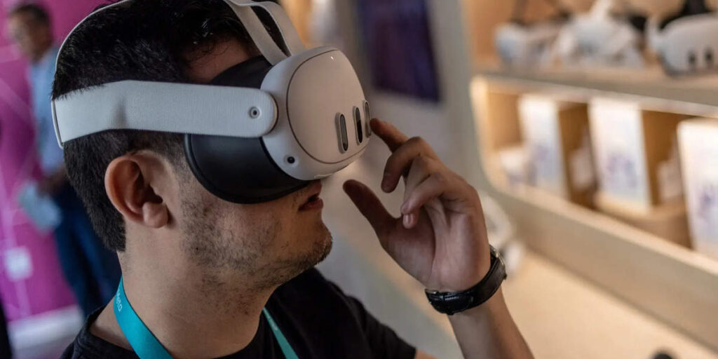 Headset Mixed-Reality