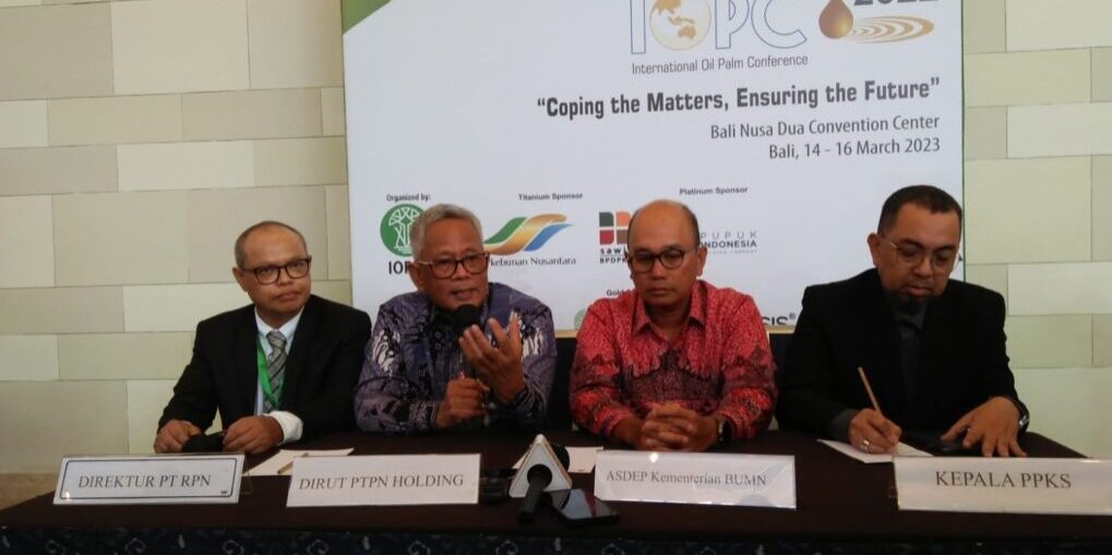 Holding PTPN III memberikan keterangan pers

