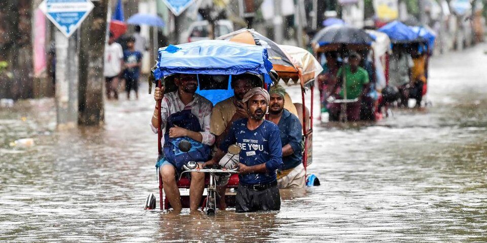Hujan Monsun di India.