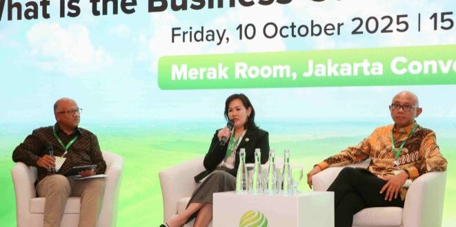 Chief Sustainability Officer APP Group, Elim Sritaba, pembicara mewakili sektor kehutanan dan agribisnis Indonesia