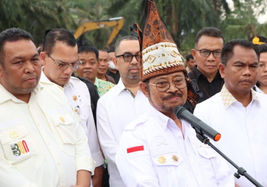 Mentan memberikan kata sambutan