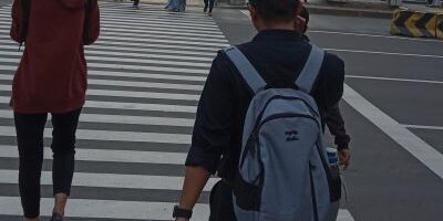 Para pekerja di Jakarta, Indonesia, siap bekerja ditengah gelombang PHK. (Foto: Fadmin Malau)

