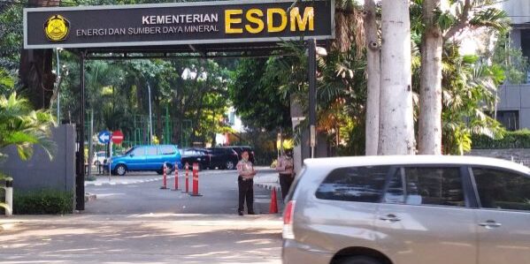 Kantor Kementerian ESDM di Jakarta Pusat. (Foto: Fadmin Malau)
