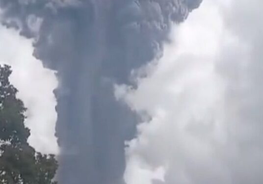 Gunung Marapi Singgalang Sumbar Meletus