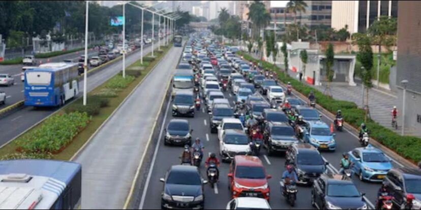 Arus lalu lintas di Jalan Jendral Sudirman, Jakarta