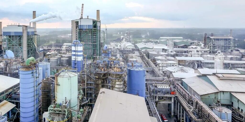Pabrik Indah Kiat Pulp & Paper