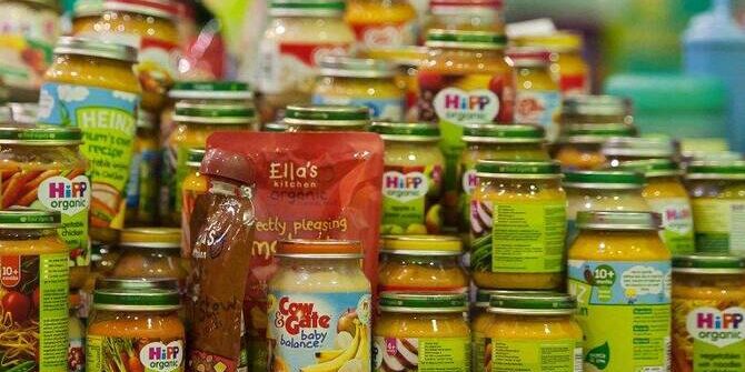 Ilustrasi Racun Tikus dalam toples Makanan Bayi 