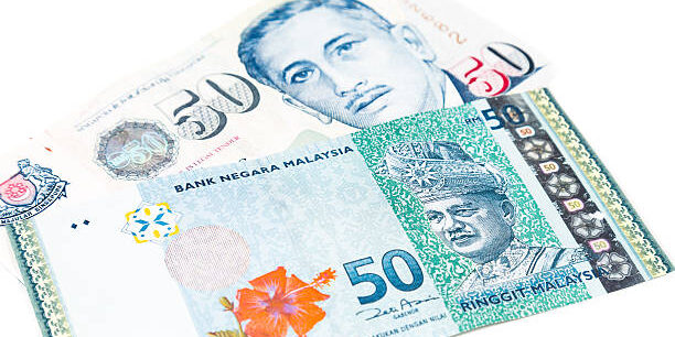 Ilustrasi Ringgit Malaysia dengan Dolar Singapura