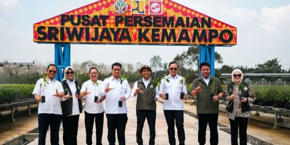 Menteri Kehutanan Raja Juli Antoni meresmikan Pusat Persemaian Sriwijaya Kemampo di Kabupaten Banyuasin, Sumatera Selatan dan dihadiri sejumlah pemangku kepentingan

