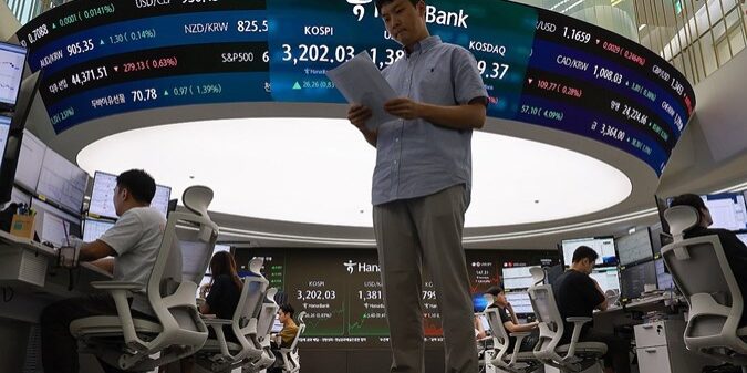 Indeks Kospi Korea Selatan menembus 5.000 poin