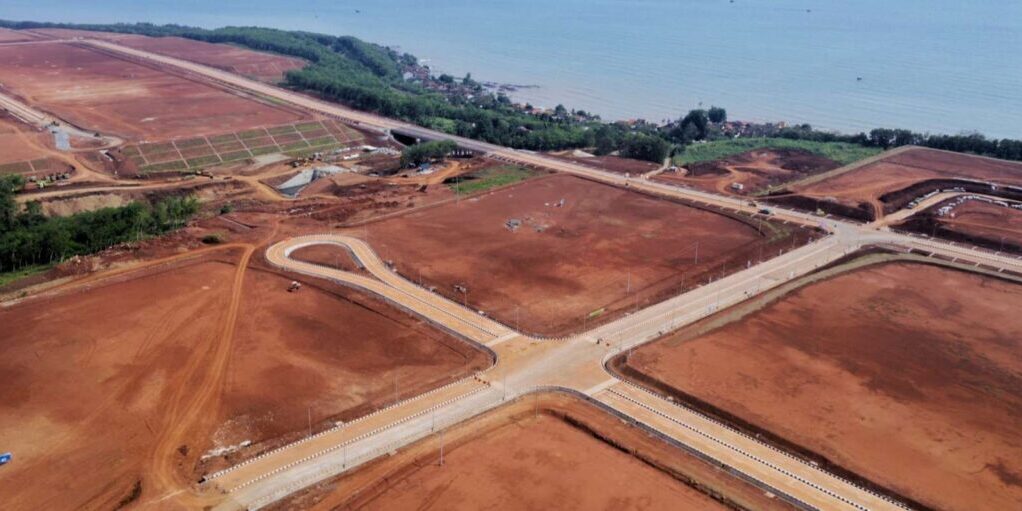 Infrastruktur jalan di KIT Batang, Jawa Tengah yang telah dibangun Kementerian PUPR