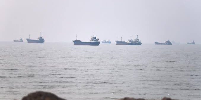 Iran Peringatkan Kapal Tanker di Selat Hormuz