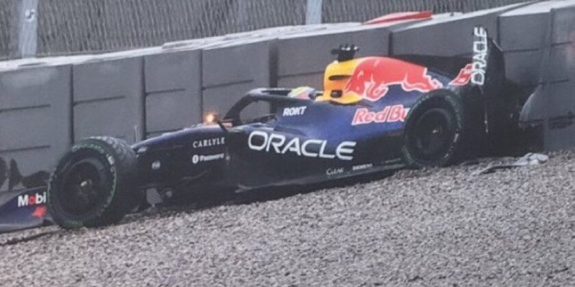 Isack Hadjar dari Red Bull alami kecelakaan