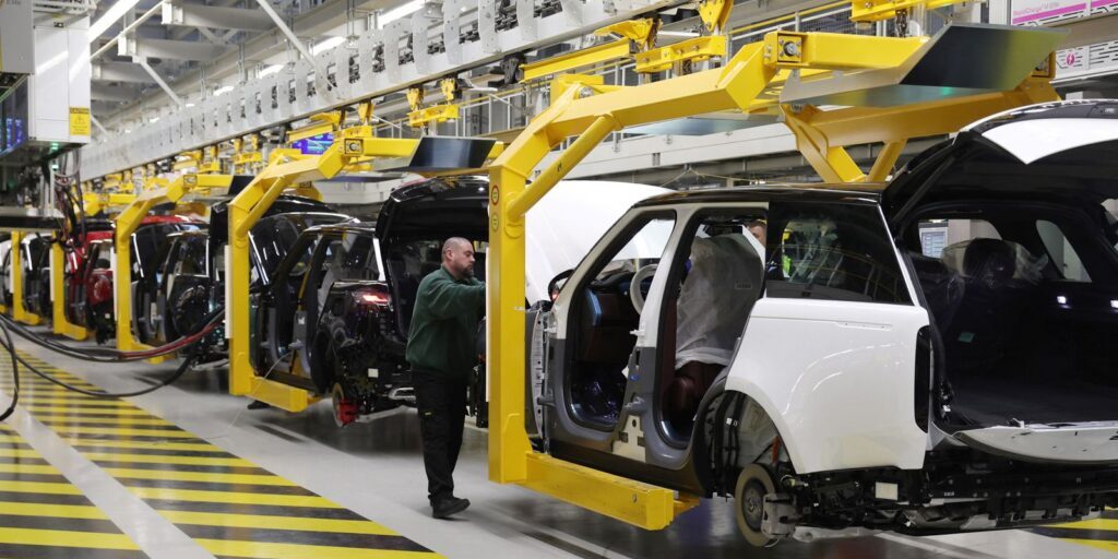 Jaguar Land Rover - Inggris