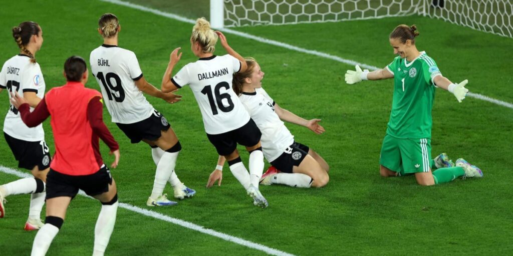 Jerman menang atas Prancis lewat adu penalty