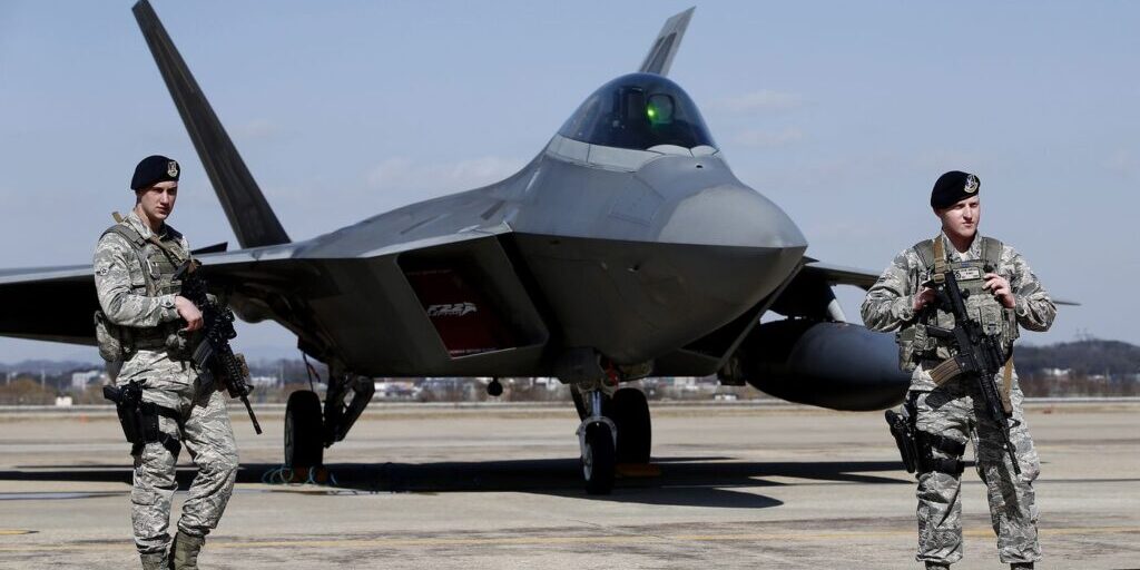 Jet Tempur F-22 Amerika Serikat