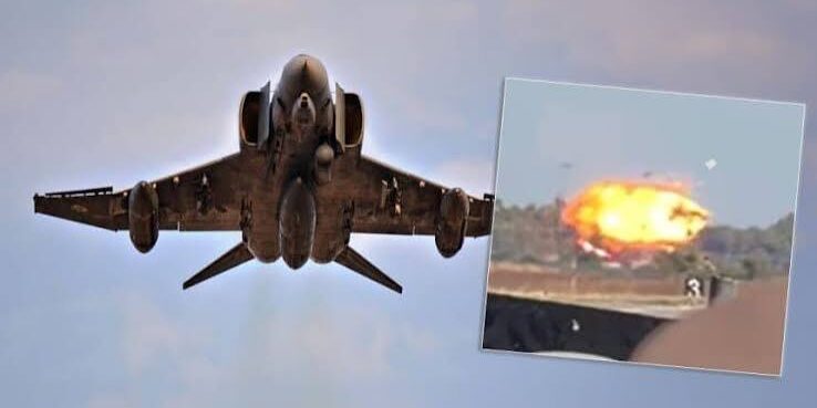 Jet Tempur F-4 Phantom