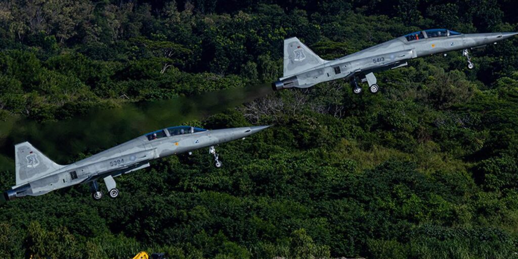 Jet Tempur Taiwan mengudara