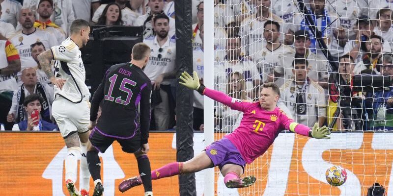 Joselu menaklukkan kiper Neuer dari Bayern