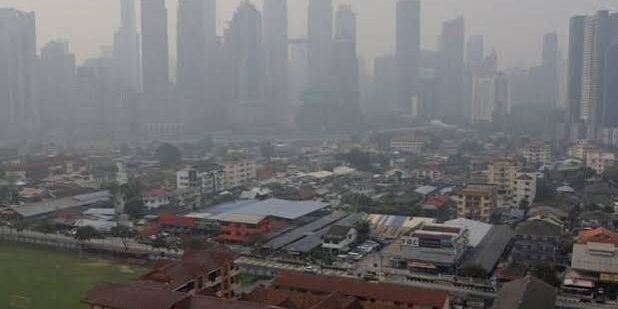 Kabut Asap menyelimutin Malaysia