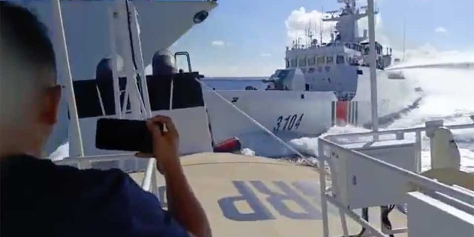 Kapal China tabrakan di Laut China Selatan
