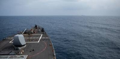 Kapal Destroyer AS, USS Gravely di Laut Merah
