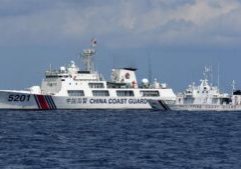 Kapal Penjaga Pantai China mengganggu mitranya Filipina
