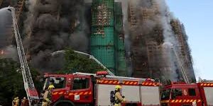 Kebakaran Gedung Hunian di Hong Kong