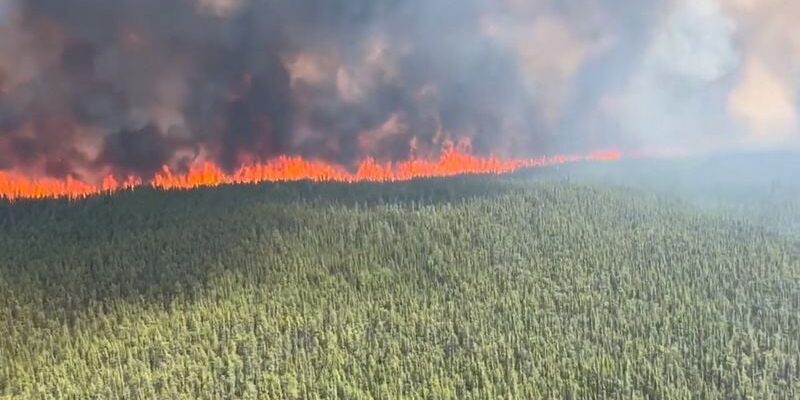 Kebakaran hutan semakin menyebar