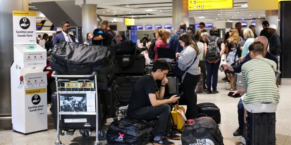 Kekacauan di Bandar Orly - Paris