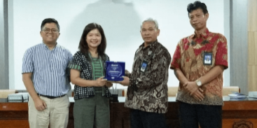 UNS Surakarta menandatangani Naskah Perjanjian KerjaSama dengan PT. SMART, Tbk (Foto: Humas UNS)