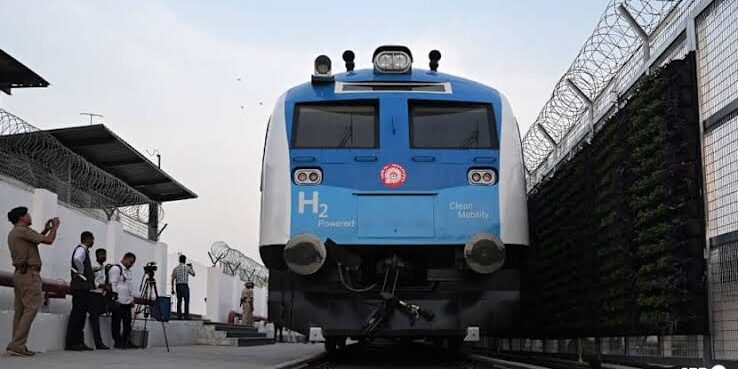 Kereta Hidrogen Pertama India