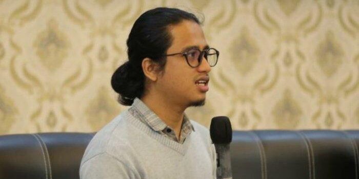 Ketua DPD IMM Kalbar, Fadhil Mahdi. Mengandeng OIC Youth Indonesia, Dewan Pimpinan Daerah (DPD) Ikatan Mahasiswa Muhammadiyah (IMM) Kalimantan Barat (Kalbar) menggelar kegiatan Borneo Youth Camp. Kegiatan ini berlangsung pada tanggal 11-14 Mei 2023 di Kota Pontianak. 