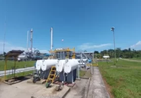 Fasilitas Kilang LPG Petrogas (Basin) Ltd, Sorong, Papua Barat.

