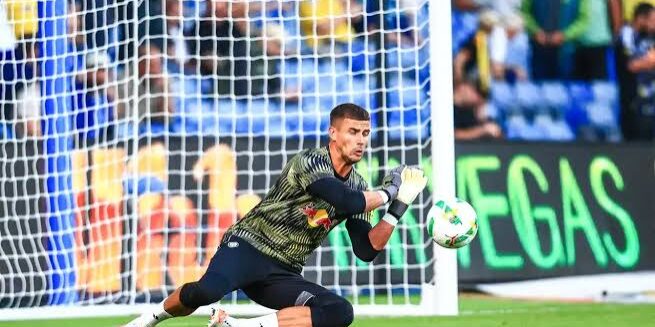 Kiper Karl Darlow