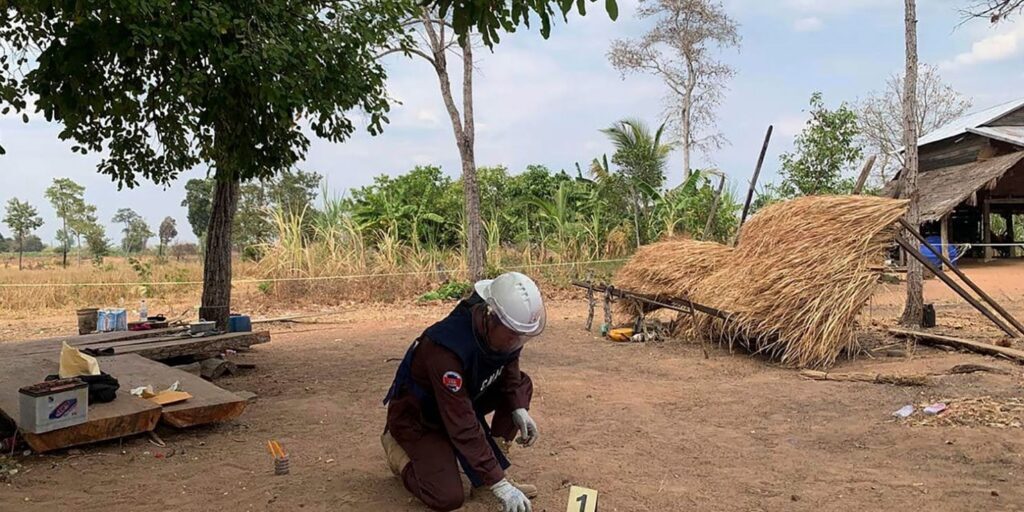 Ledakan granat tua di Kamboja