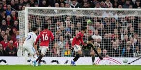Leeds mengalahkan tuan rumah Manchester United 2-1