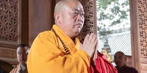 Liu Yingcheng sebagai kepala biara gunakan nama Shi Yongxin