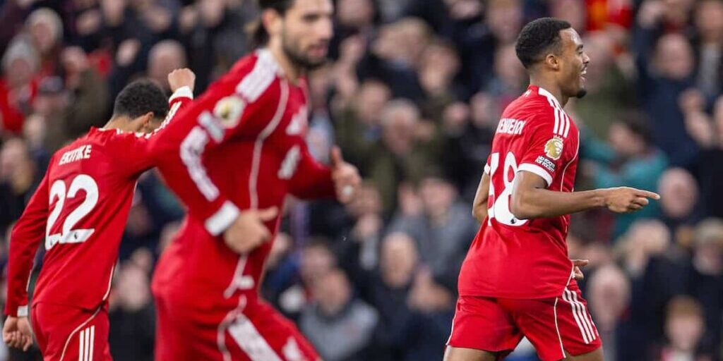 Liverpool mengalahkan Aston Villa 2-0