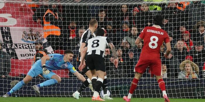 Liverpool taklukan Newcastle 3-2