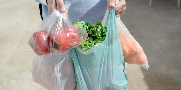 Lonjakan Biaya Plastik Yang Kian Mahal