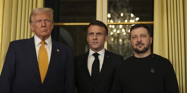 Trump, Macron dan Zelenskyy di Paris