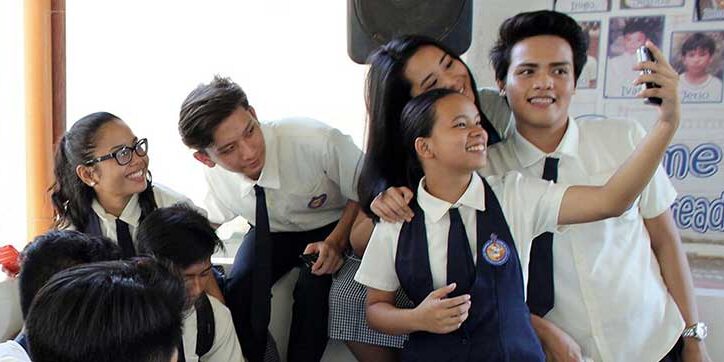 Malaysia pertimbangkan larangan ponsel untuk anak