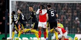 Manchester United mengalahkan Arsenal 3-2