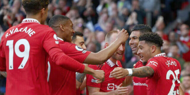 Manchester United mengalahkan Chelsea 4-1