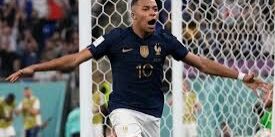 Mbappe cetak dua gol lawan Swedia