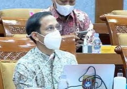 Mendikbud Nadiem Anwar Makarim dalam Rapat Kerja Komisi X DPR yang dipantau di Jakarta, Kamis