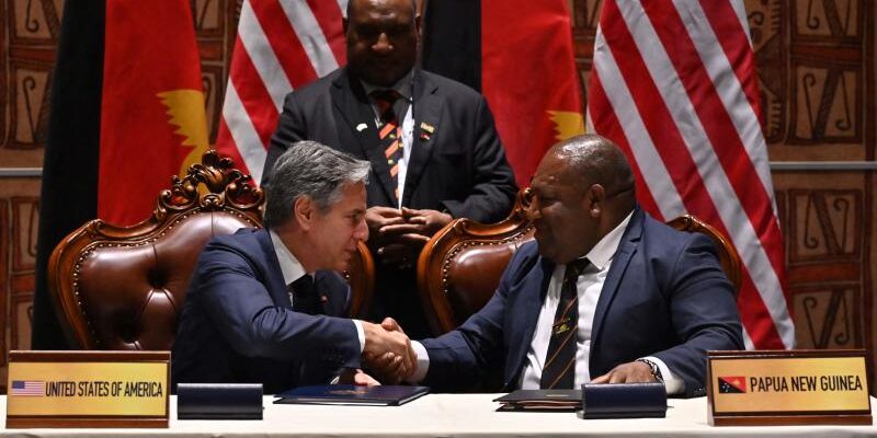 Menhan Win Bakri Daki tandatangani kesepakatan dengan Menlu AS Antony Blinken