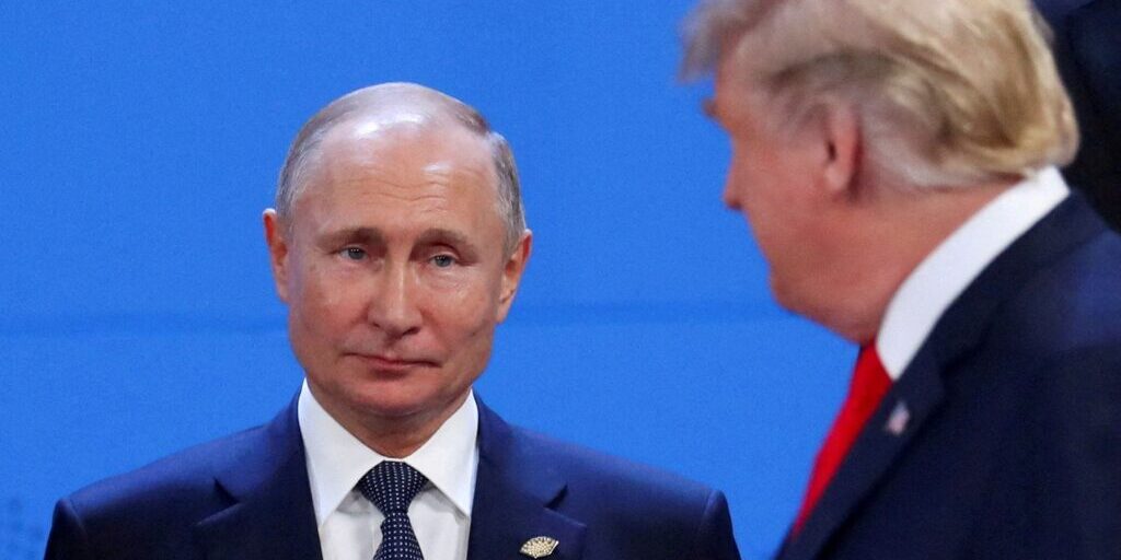 Menjelang Pertemuan Trump dengan Putin